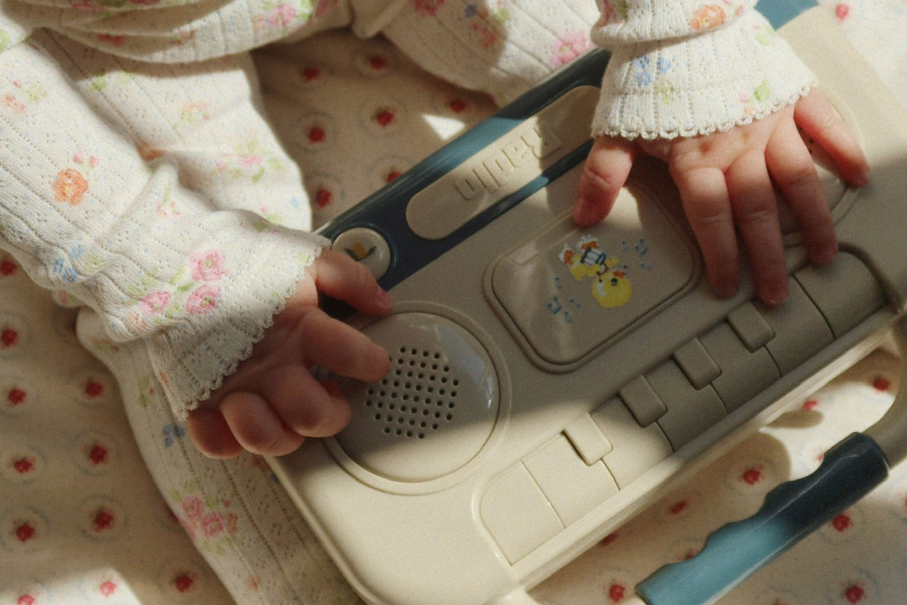 Baby sensory toys for babies and newborns from Konges Sløjd